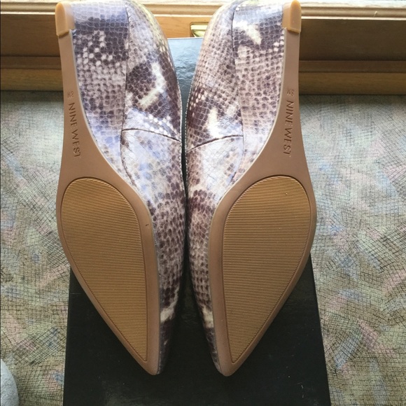 Nine West Snake Skin Wedges - Picture 5 of 7